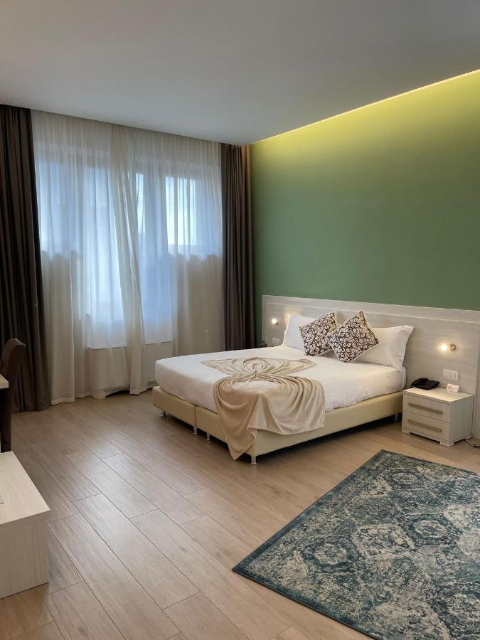 Palazzo Marignano Hotel Melegnano Ngoại thất bức ảnh