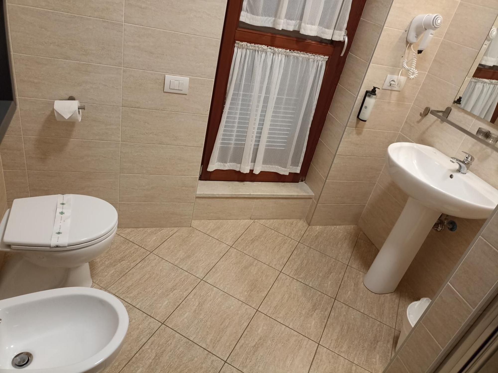 Palazzo Marignano Hotel Melegnano Ngoại thất bức ảnh